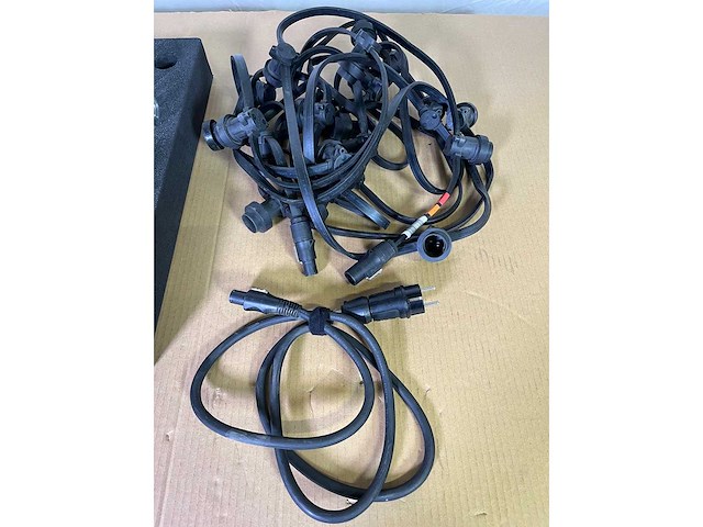 5 x lightchain 10.00m 21xb22 true1 (in/out) w/plastic boxes - afbeelding 4 van  6