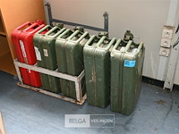 5 x metalen jerrycan
