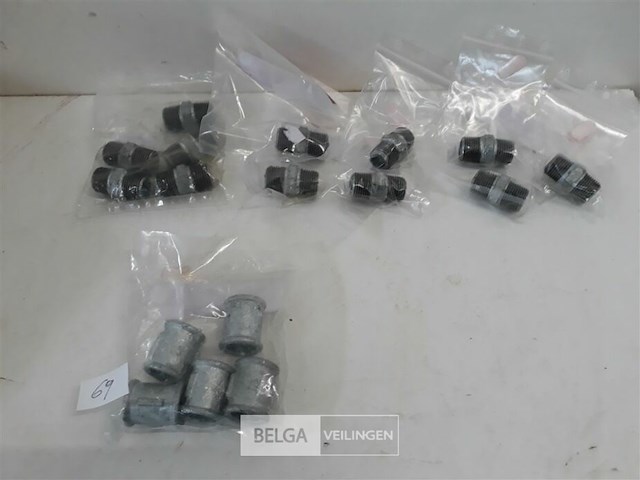 5 x mof + 12 x dubbele nippel 1/2 galva - afbeelding 1 van  3