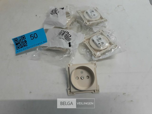 5 x niko binnenplaatje stopcontact met aarding cream - afbeelding 2 van  3