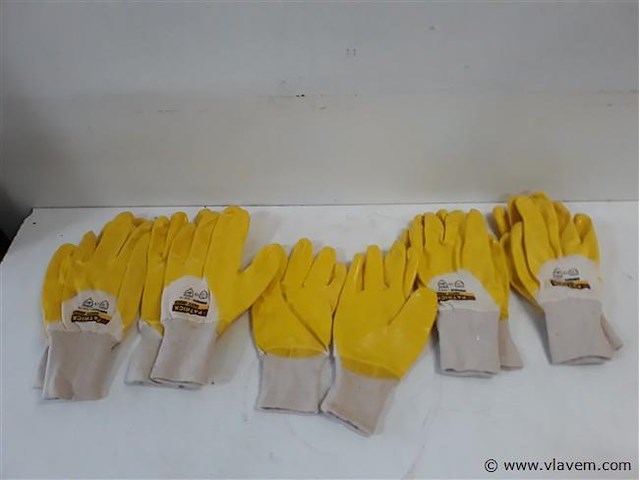 5 x werkhandschoenen nitrile 3 x nr 9 + 2 x nr 10 - afbeelding 1 van  2