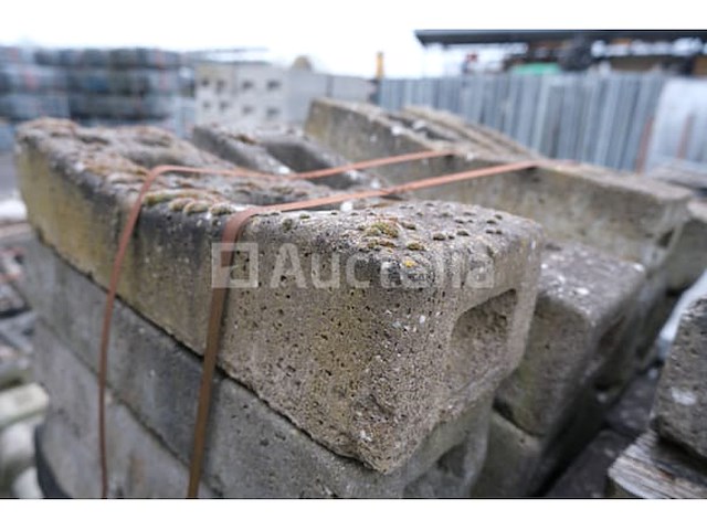 50 betonnen funderingen voor bouwbarrières - afbeelding 5 van  6
