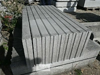± 50 borduurstenen - afbeelding 2 van  4