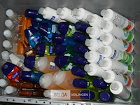 ±50 div bad, douche en shampoo - afbeelding 1 van  3