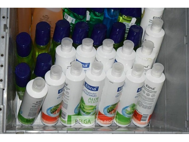 ±50 div bad, douche en shampoo - afbeelding 2 van  3