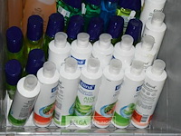 ±50 div bad, douche en shampoo - afbeelding 2 van  3