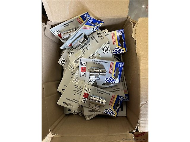 50 diverse dopsleutels - afbeelding 1 van  2