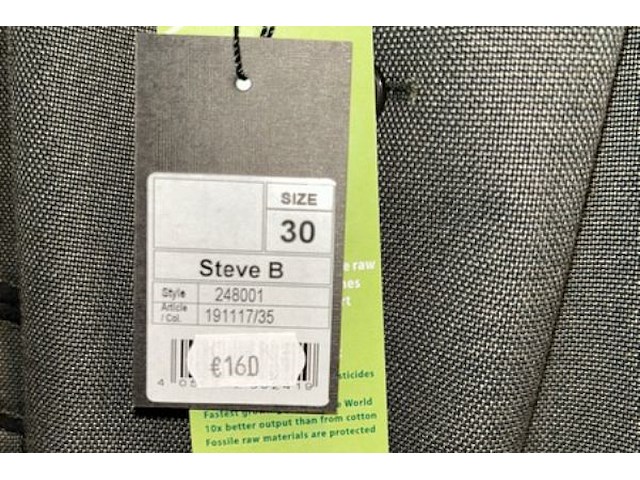 50 gilets/debardeurs - afbeelding 8 van  12