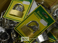 ±50 hangsloten - afbeelding 2 van  3