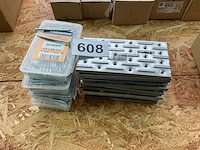 50 hout verbinders en doosjes nagels