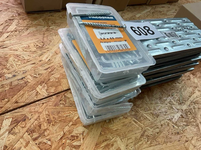 50 hout verbinders en doosjes nagels - afbeelding 2 van  4