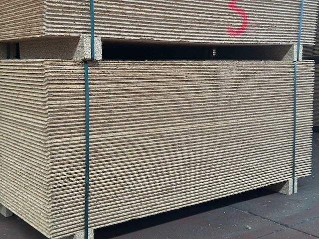 50 m2 osb platen dikte 15 mm - 1,69x0,63m - afbeelding 1 van  4