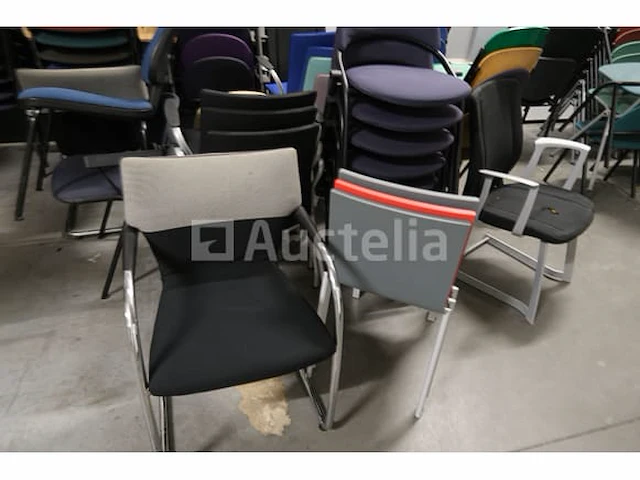 50 ongelijke stoelen - afbeelding 5 van  12