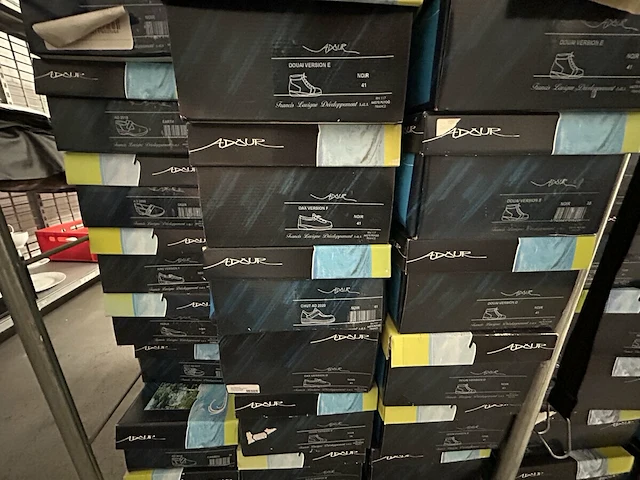 50 paar orthopedische schoenen - afbeelding 1 van  7