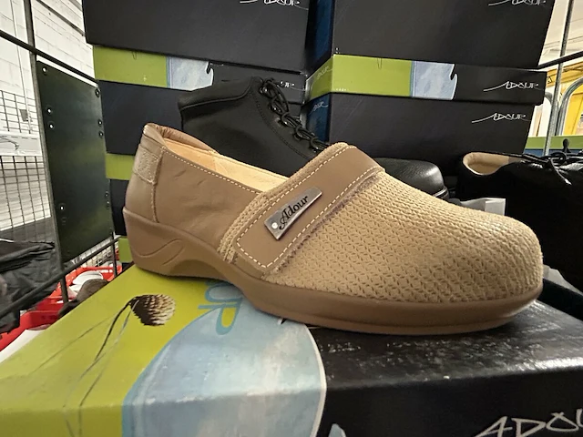 50 paar orthopedische schoenen - afbeelding 4 van  7