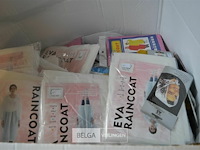 ±50 poncho`s en regenkapjes - afbeelding 4 van  5