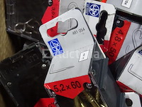 50 verschillende reparatieblaren (schroeven, spijkers, haken, ...) - afbeelding 4 van  6