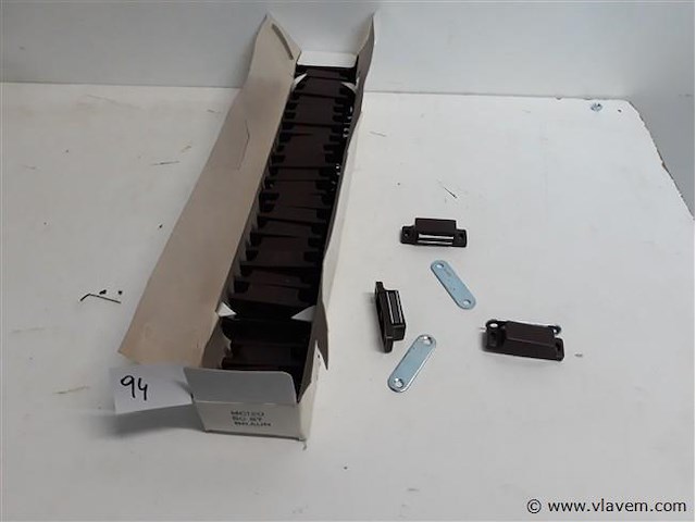 50 x kastmagneet bruin - afbeelding 1 van  2