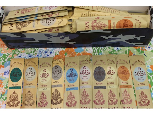 ±50 x pakjes wierookstokjes diverse geuren - afbeelding 1 van  1