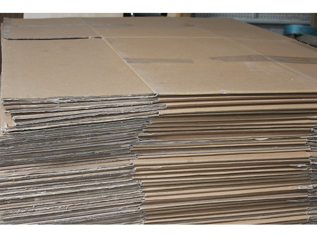 50 x stevige kartonnen dozen - afbeelding 1 van  1