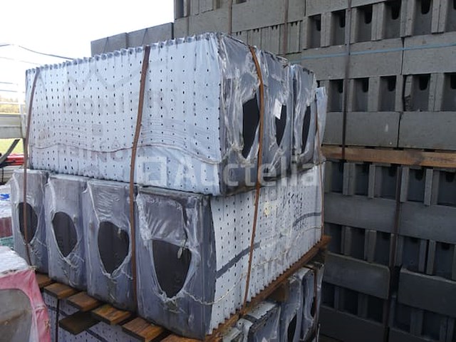 500 monier halfvlakte tegels - afbeelding 2 van  7