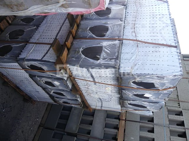 500 monier halfvlakte tegels - afbeelding 3 van  7