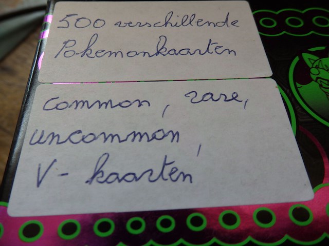 500 verschillende pokemonkaarten, common, rare, uncommon en v kaarten - afbeelding 1 van  2