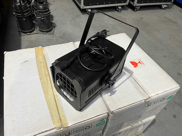 500w theaterspots par-spot (8x) - afbeelding 2 van  2