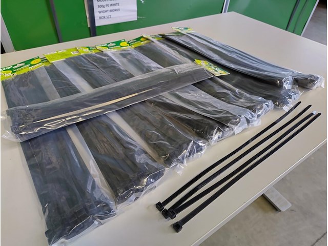 500x ongebruikt tyrap 7,8x500mm - afbeelding 1 van  4