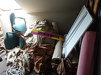 50x stoel + inhoud ruimte - afbeelding 1 van  4