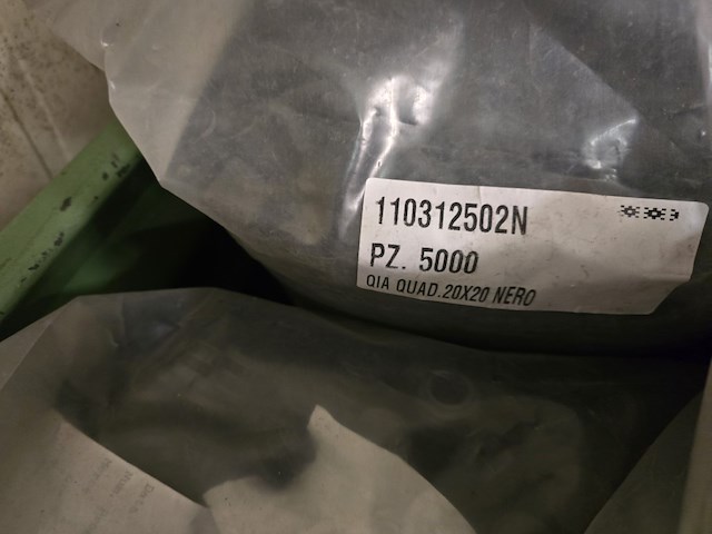 50x stoelpootdop vierkant 20mm - afbeelding 3 van  3