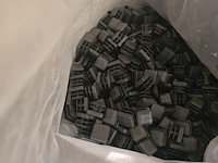 50x stoelpootdop vierkant 20mm - afbeelding 1 van  3