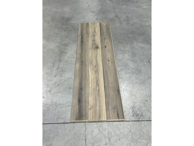 51,98 m² eiken meerlagen parketvloer - afbeelding 1 van  3