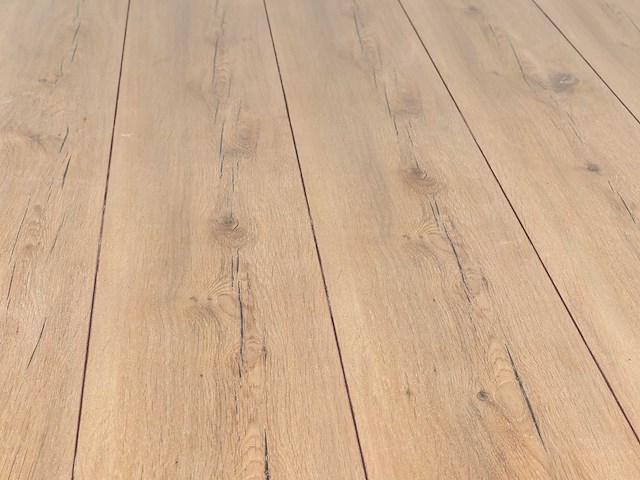 52 m2 laminaat plank watervast - 1380 x 193 x 10 mm - afbeelding 1 van  4