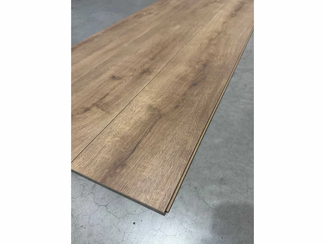 52,92 m² laminaatvloer 8mm - afbeelding 2 van  3