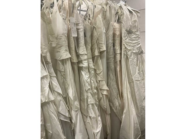 53 linea raffaelli diverse bruidsjurken (totaalprijs) - afbeelding 2 van  30