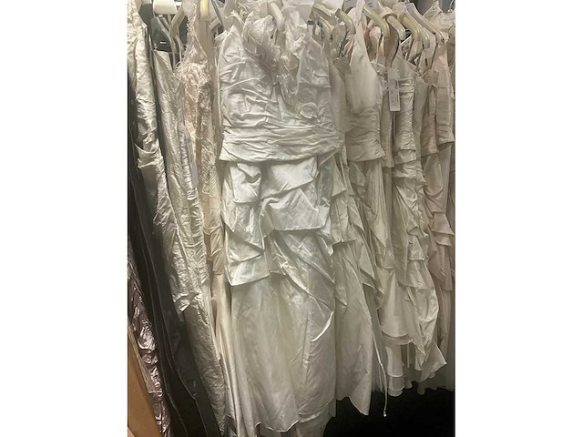 53 linea raffaelli diverse bruidsjurken (totaalprijs) - afbeelding 29 van  30