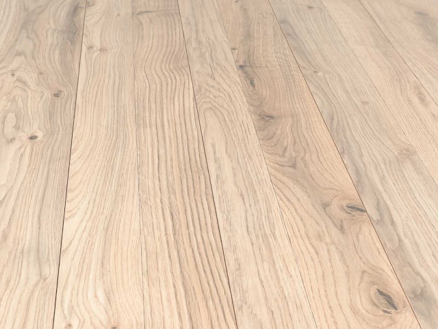 53 m2 laminaat plank - 1383 x 193 x 7 mm - afbeelding 1 van  4