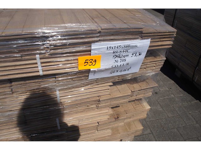 53,36 m² massief eiken visgraatparket 15mm - afbeelding 1 van  5