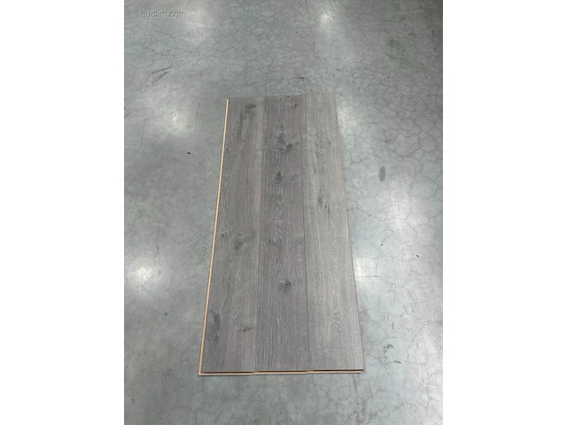 53.72 laminaatvloer 12 mm - afbeelding 1 van  3