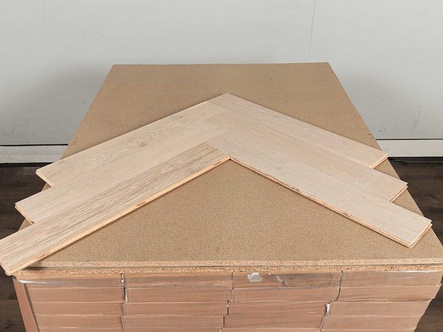 54 m2 parket eiken visgraat multiplank - 660 x 110 x 14 mm - afbeelding 2 van  4