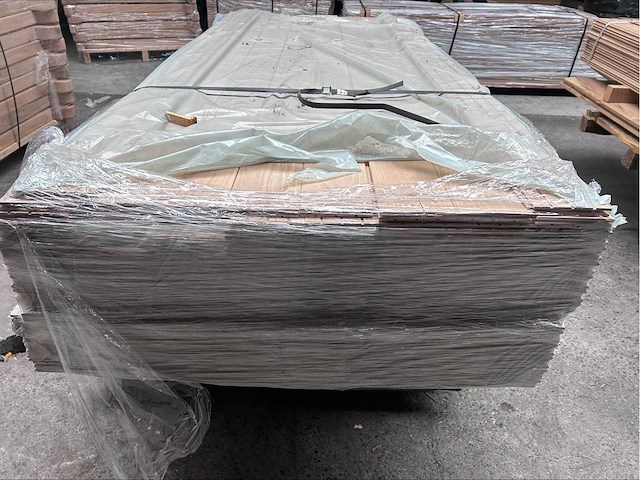 54,68 m² massief eiken parket 15mm - afbeelding 3 van  4
