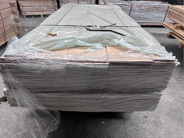 54,68 m² massief eiken parket 15mm - afbeelding 1 van  6