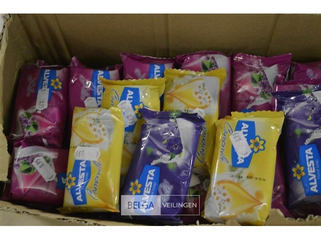 ±54x 70gr floral zeep - afbeelding 2 van  3