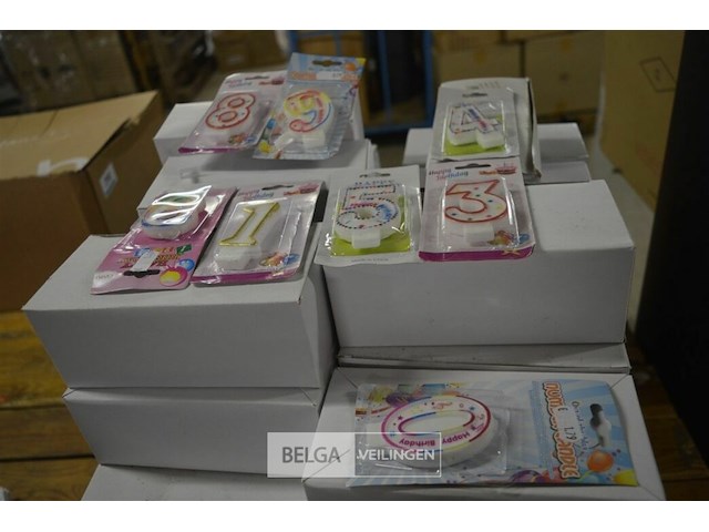 ±55 doosjes verjaardags kaarsen - afbeelding 1 van  3