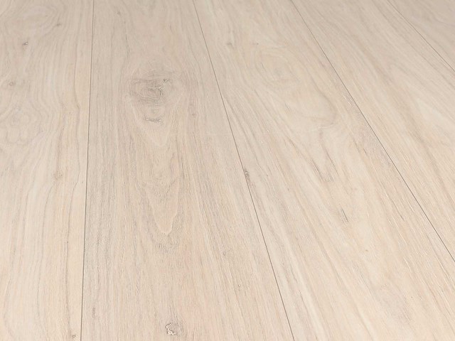 55 m2 laminaat watervast plank - 1383 x 193 x 9 mm - afbeelding 1 van  3