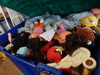 55x kunststof bak met verkleedkledij en diversen - afbeelding 6 van  11