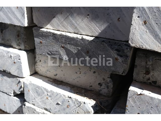 56 diverse betonnen latei - afbeelding 4 van  5
