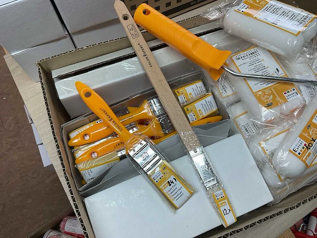 56 x schildersgereedschap - afbeelding 7 van  8