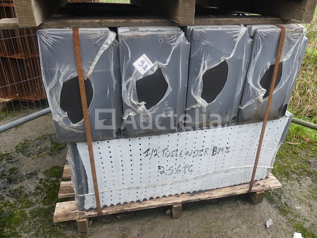 560 half monier-tegels - afbeelding 2 van  5